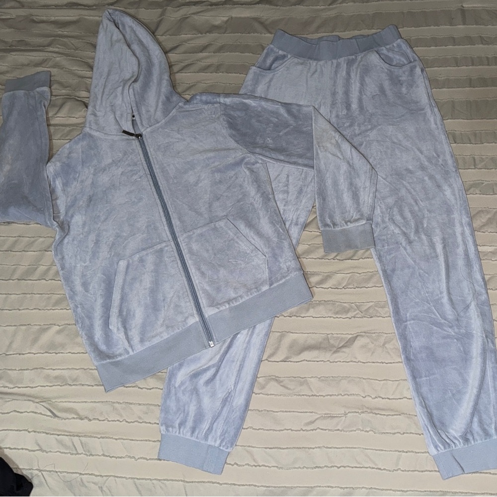 Fashion Nova Kids Matching Set in Light Gray